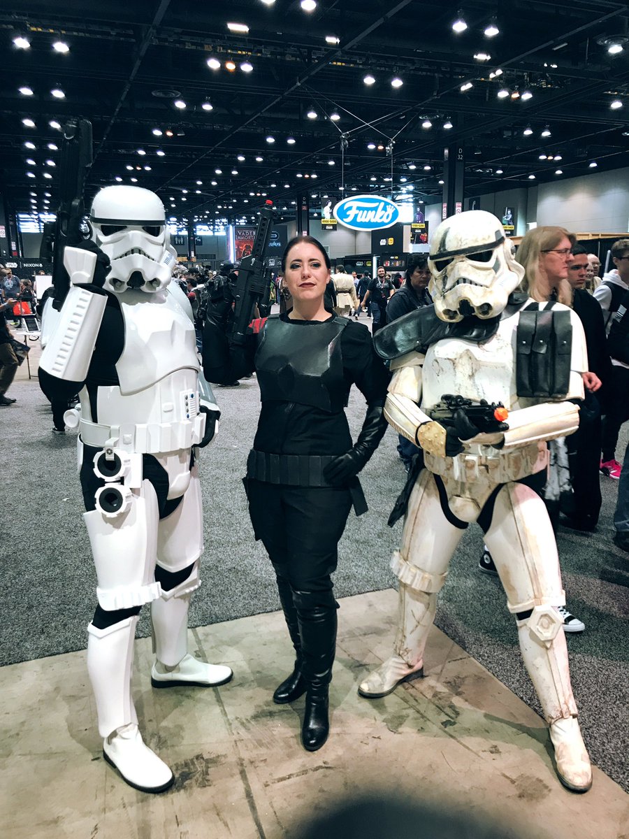 JediManda's tweet photo. Joining in on the #swcc2019 vibe check https://t.co/cUecNnMKwu