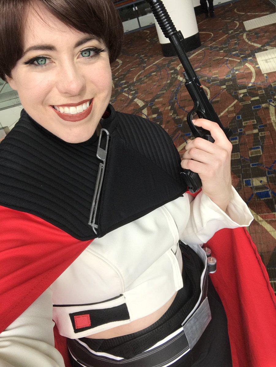 JediManda's tweet photo. Joining in on the #swcc2019 vibe check https://t.co/cUecNnMKwu