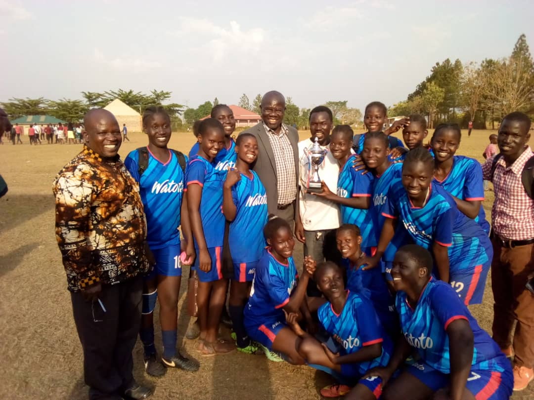 LocalOmoro's tweet photo. Final Coca Cola football match in Omoro ended successfully.
Hope Senior School yesterday won the match defeating their rivals from A were SS. Equally the boys of Arch Angel Secondary school defeated boys from Omoro Central High School at the football pitch in Koro Abili. https://t.co/sKo6AsXy7z