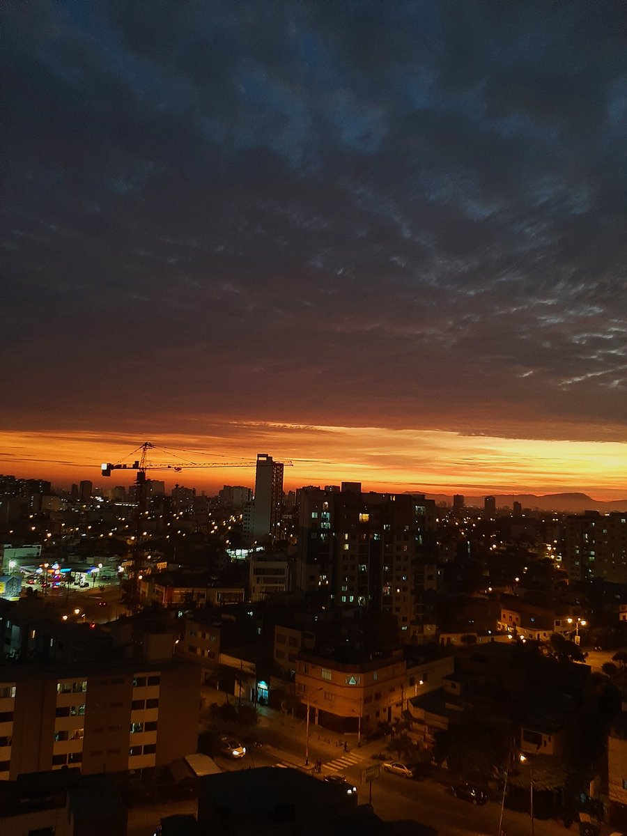 aran_zzz's tweet photo. ¿el cielo es el límite? https://t.co/qpTtJxUlho