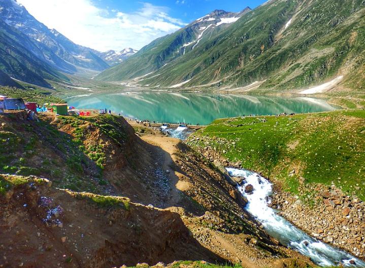 Advpakistan1's tweet photo. #SaifulMuluk is a #mountainous #lake located at the #northern end of the #KaghanValley, near the #town of #Naran in the #SaifulMuluk #NationalPark. At an #elevation of 3,224 m (10,578 feet) above #sealevel, the #lake is one of the #highest lakes in #Pakistan. #BeautifulPakistan https://t.co/rqCyFZaVwX