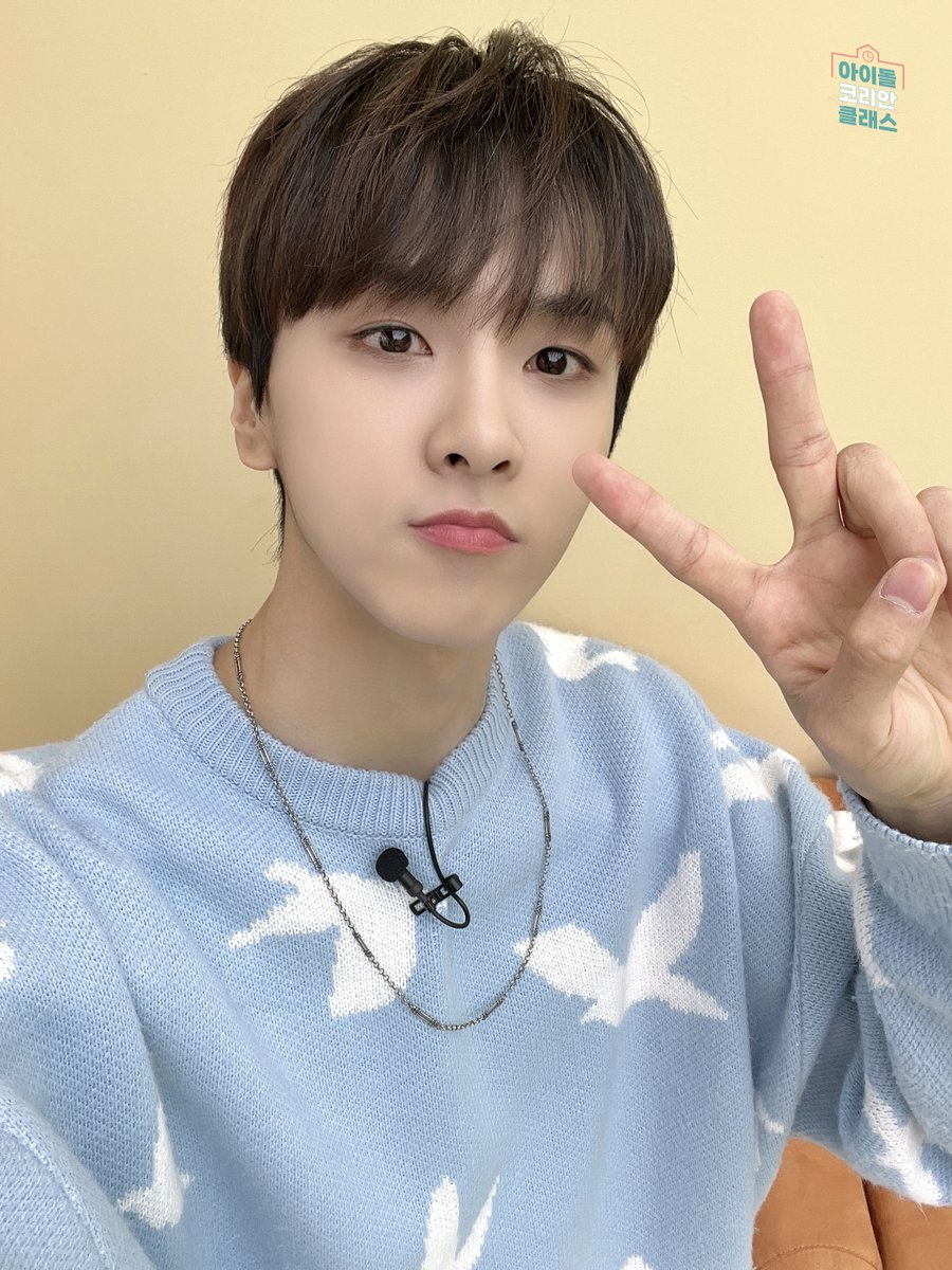 idollikeit's tweet photo. [💌] #IDOLKOREANCLASS
쌤들이 이렇게 킹랑스러울 수도 있는 거임❓짱칠삼도❔
귀여움이 가득한 #BAE173 의 대유잼 코리안 클래스에 #반하겠어...✨

아이돌 빌리지 구독 꾹❗👀
다음주 월요일 6시 아.코.클에서 만나요💖
조금만 기다려 주시술..❔🤗

TEASER👉https://t.co/1KXhxP7GbM https://t.co/abpMaykXh9