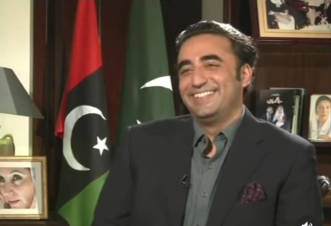 IRFANMUGHAL_PYO's tweet image. ایسی مسکان پے لاکھوں قربان اور جلنے والوں کے تو موں پہلے سے ہی جلے ہوئے ہیں۔
#GoNiaziGo 
#GoSelectedGo