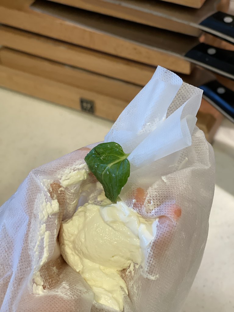 Leeann A. Q. Wang tweet media