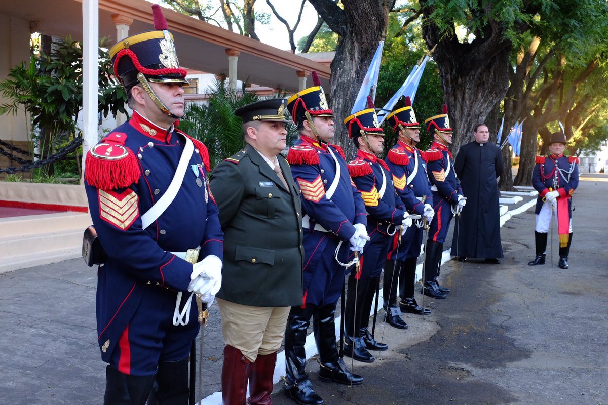 De esta forma comenzamos la jornada los <a href="/Granaderosarg/">Granaderos a Caballo</a> en el dia de nuestro aniversario. 🇦🇷🐴