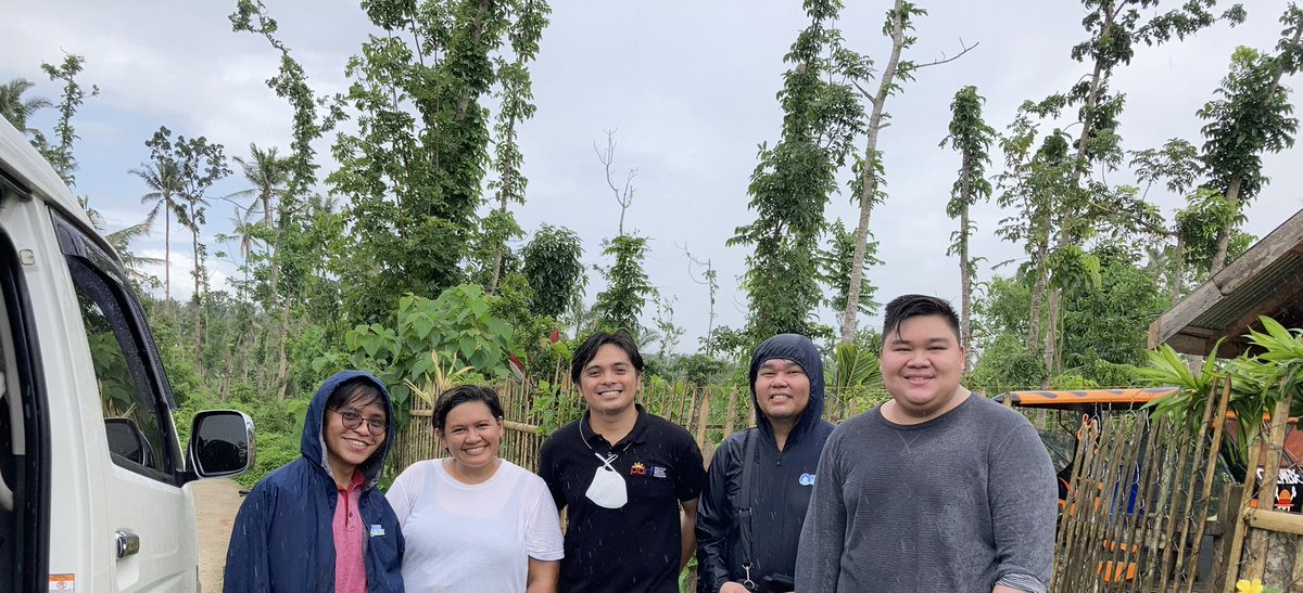 teaspuria_'s tweet photo. Joining for a few hours team @ThePDRF x @BuildChange in their shelter assessments in Bohol 🏡 

Great and insightful conversations all morning! Disasters, bad as they may be, are also a clear entry point to promote and accelerate the "resilience" agenda esp in shelter. https://t.co/DhuRINcSqf