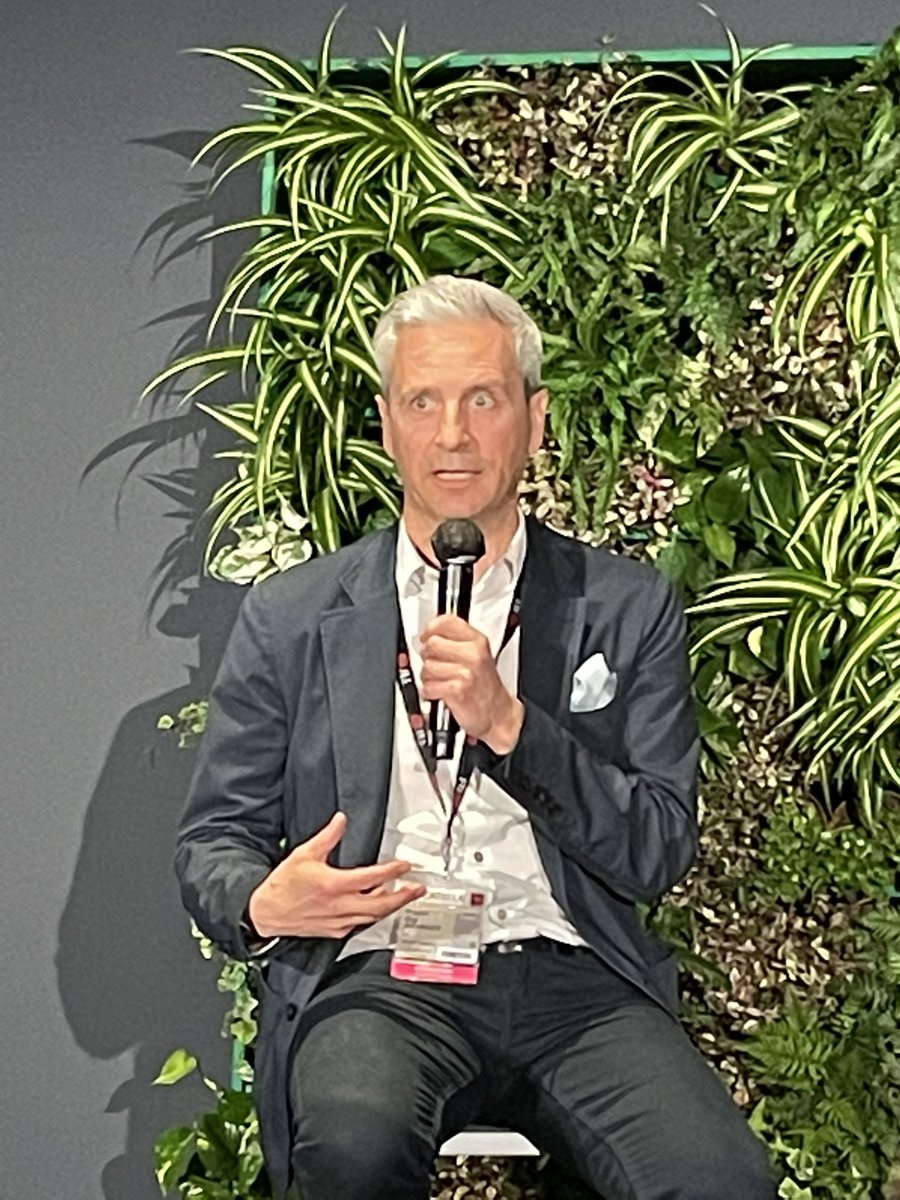 nicholasbarrows's tweet photo. “What happens if we don’t do anything? There is a lot of brown property out there which is overvalued. As an industry we need to support retrofit” Guy Grainger, @JLL_Guy @JLLUK @BritProp #greenbuilding #buildingnetzero #retrofit #RealEstate #mipim #MIPIM2022 https://t.co/BkQ5sM7Dz4
