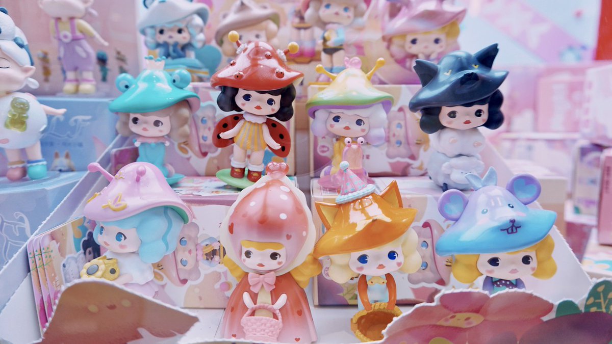 visit_wuhan's tweet photo. Spring is full of joy and excitement. In many Wuhan’s trendy spots, claw machines and blind boxes are just like their promotion slogans - cure unhappiness and let people release their "playful heart".
#alittlefun #promisingwuhan #hereiswuhan #hancity #hansurprise https://t.co/fO9zAEydeD