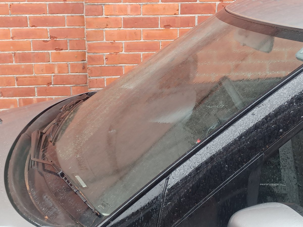 jinpin's tweet photo. @bbcweather If you look close my car in Dorset this morning. https://t.co/EIhe6KMiFv