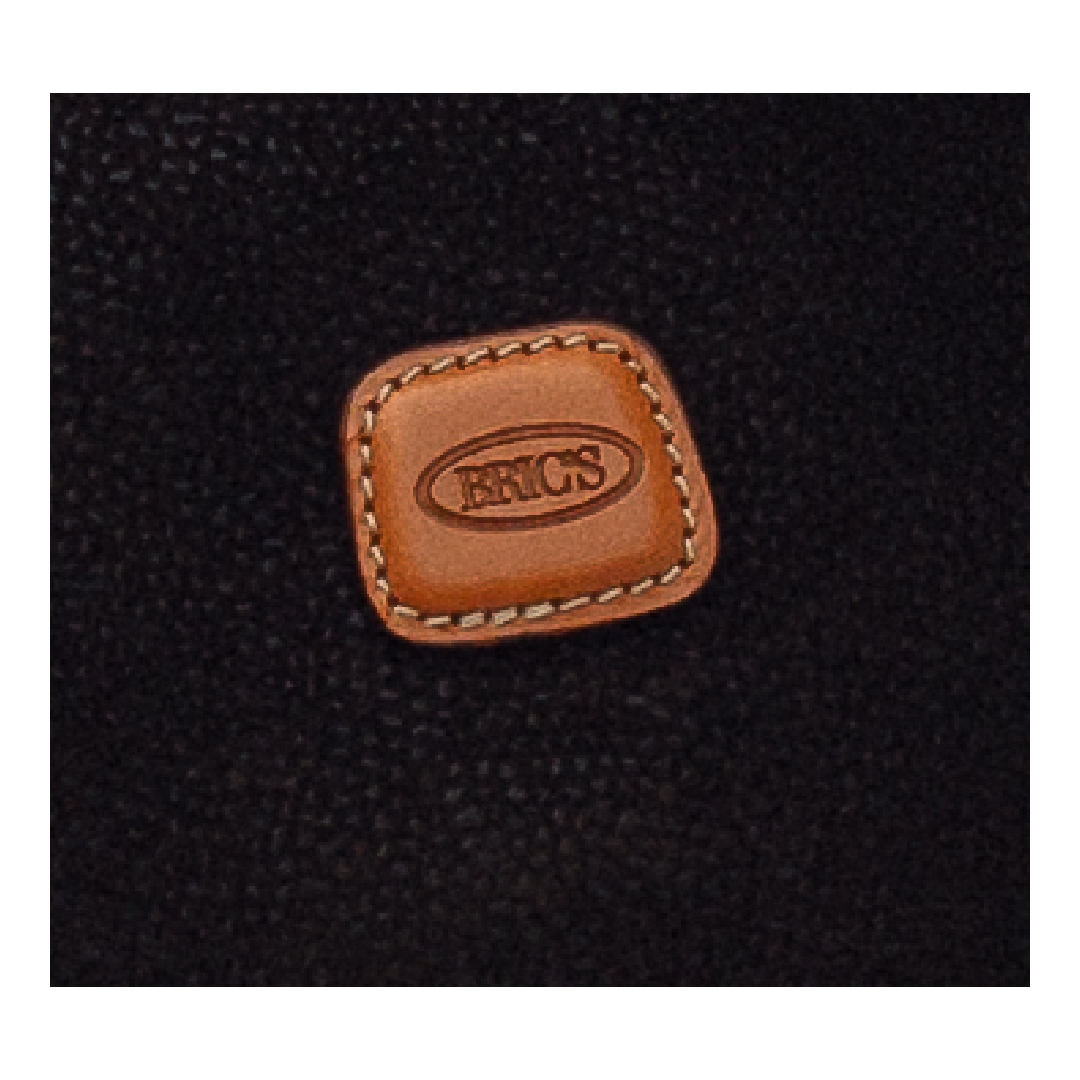amtiahme's tweet image. How much life there is between one wait and another?

#bricsmilano #itravelbrics #Life #craftmanship #creation #madeinitaly #italianhandcraft #business #leatherluggage @DFCdubai @arabiancenter