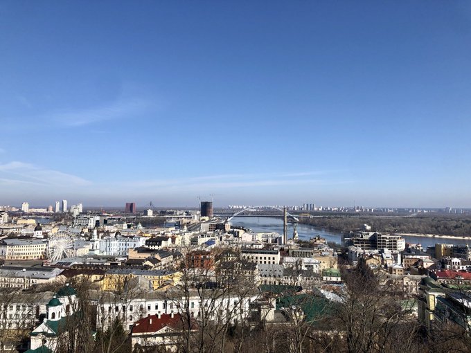 bestofthenext's tweet photo. #UkraineKievToday. Can't wait to look at that beautiful horizon, but don't hear the cannon fire in the background. https://t.co/XVS81Low6J