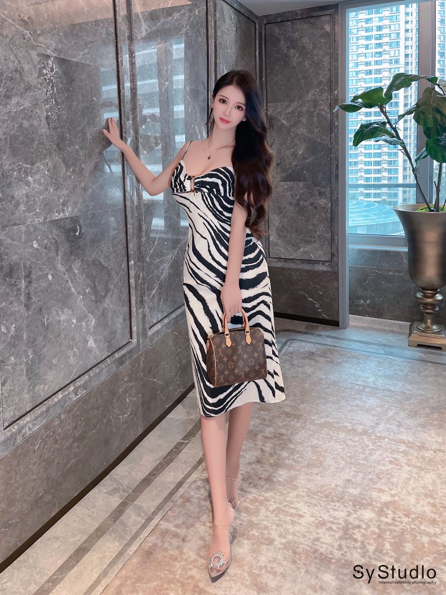 huli87723976's tweet photo. 🌟性感女神❤️丹
  𝒔𝒉𝒆𝒏𝒛𝒉𝒆𝒏
🌟𝟏73D 𝐘𝐨𝐮 𝐡𝐚𝐯𝐞 𝐚 𝐠𝐨𝐨𝐝 𝐭𝐚𝐬𝐭𝐞
🌟真实模特保真~
🌟青春洋气~🔥好
🌟高素质.❤️高学历.🧍‍♀️可69.🐍
    (联系方式，主页查看) https://t.co/8OCBDQlOmC
