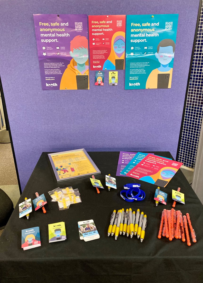dlouise83's tweet photo. Here at #MoretonMorrellCollege @WCollegeGroup today sharing Kooth information with pupils. Pop along to the library to find out about the free safe online #MentalHealth &amp; well-being community available to you. https://t.co/1AHDHHViYl