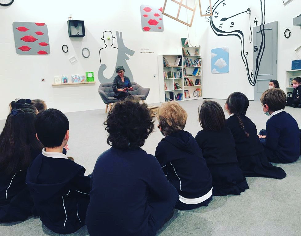 doroteascolegio's tweet photo. Hoxe 1º de Primaria visitamos o Salón do Libro #Orbil https://t.co/JuD9EN75rj