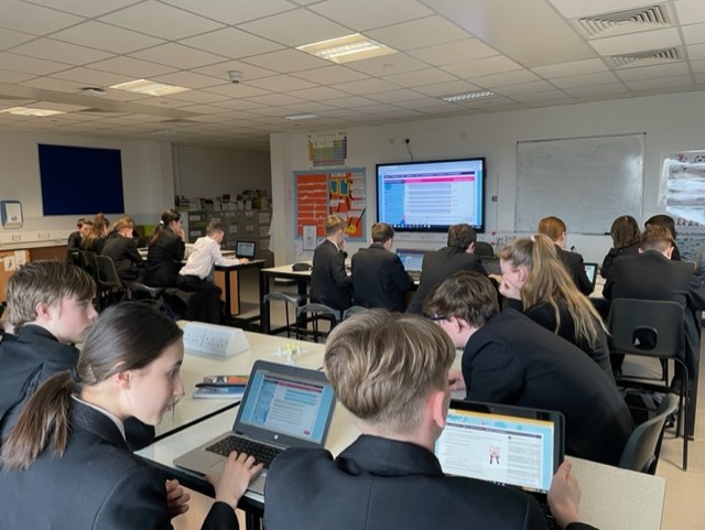 FA_Science's tweet photo. Happy #ScienceWeek! Some of our students have had the chance to quiz some real life scientists this week in our 'I'm A Scientist' live chats 🤯 https://t.co/jItutRlKCP