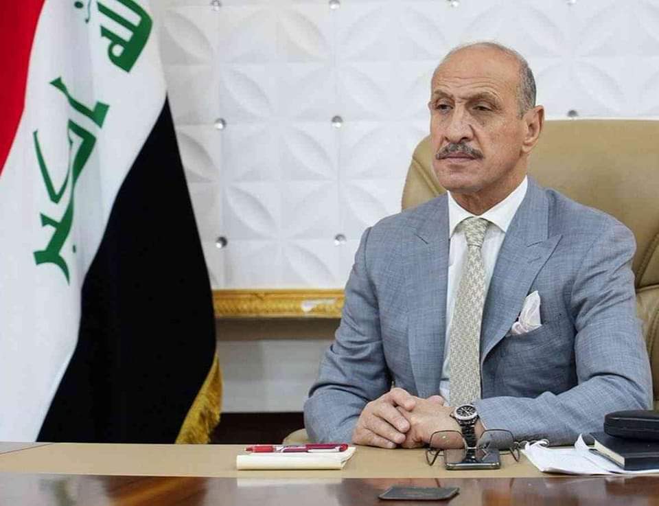 رئيس اتحاد الكرة ، عدنان درجال :

يقطع زيارته الى الناصرية ويعود الى بغداد ، وهو في اتصالات مستمرة مع رئيس الاتحادين الدولي و الاسيوي ، من اجل اجبارهم على العدول عن قرارهم ، والان مباحثات مستمرة بين الطرفين