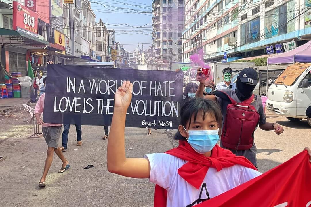 IrrawaddyNews's tweet photo. Undeterred by the crackdown on resistance fighters and anti-regime protesters, Yangon residents protested again military rule on Wednesday. 
(Photo: AAMIJ) 
#WhatsHappeningInMyanmar https://t.co/DdEAwnLEVA