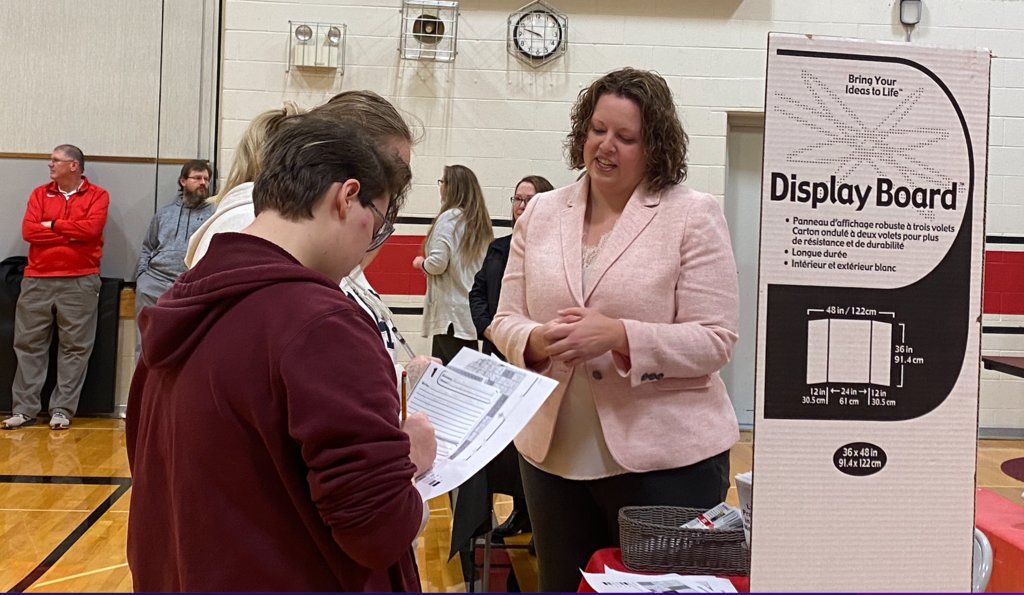 LoupCityPS's tweet photo. Yesterday we hosted our first Loup City Public Schools Career Day! Businesses and colleges were invited to speak with 7-12 students about their careers or college. Thank you to all of those individuals who volunteered time out of their days to speak with our students! https://t.co/aiKJggEKNj