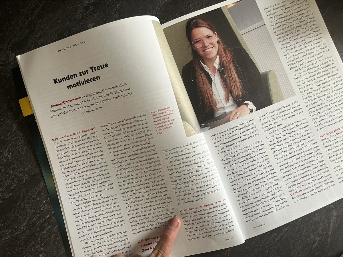 .<a href="/JeanneKinderman/">Jeanne Kindermann</a> gibt im aktuellen <a href="/KOM_Magazin/">KOM</a> Einblicke in ihren Arbeitstag bei L‘Oréal.

„Wir haben die Regel, dass wir uns zwischen 12 und 14 Uhr keine Calls einstellen. (…) Ehe man sich versieht, hat man durchgearbeitet, statt eine Pause einzulegen.“

Team Lunchblocker! 🤝