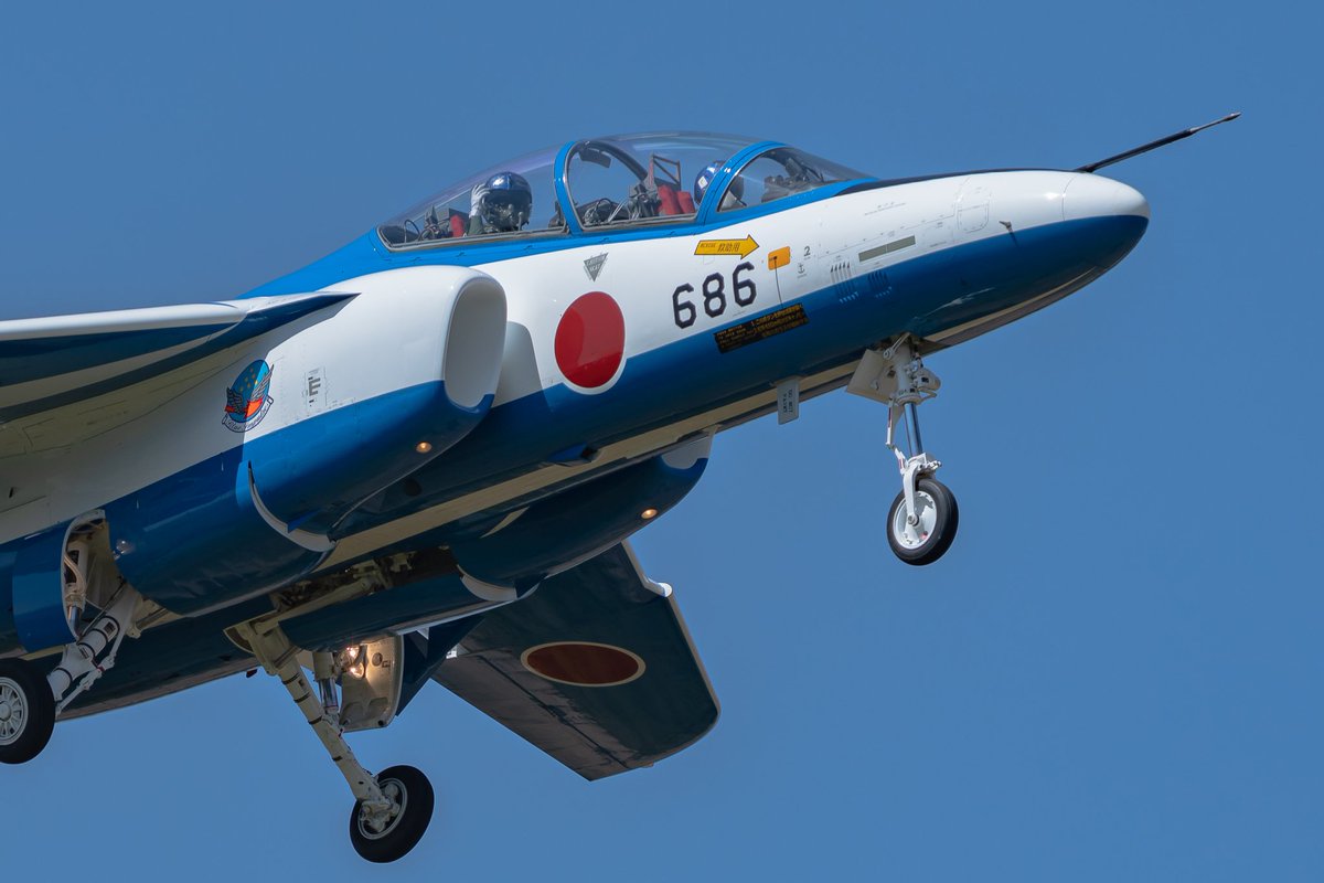 hasedon_J's tweet photo. 2年3ヶ月振りのブルーインパルス😊
#ブルーインパルス #blueimpluse #航空自衛隊築城基地 #築城基地 #JASDF #自衛隊好きな人と繋がりたい https://t.co/nQ2AmWGHFG