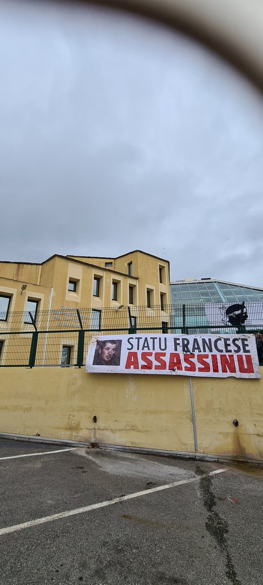 NAZIONE_'s tweet photo. ➡️❌️Occupation en cours des services de l'état : Aiacciu, Bastia, Purtivechji, Sartè.

 ➡️ Ghjustizia è verità per Yvan
 ➡️ Libertà per tutti i patriotti
 ➡️ Ricunniscenza di u populu corsu
 ➡️ Soluzione pulitica per a Corsica https://t.co/f8YkJwTNeL