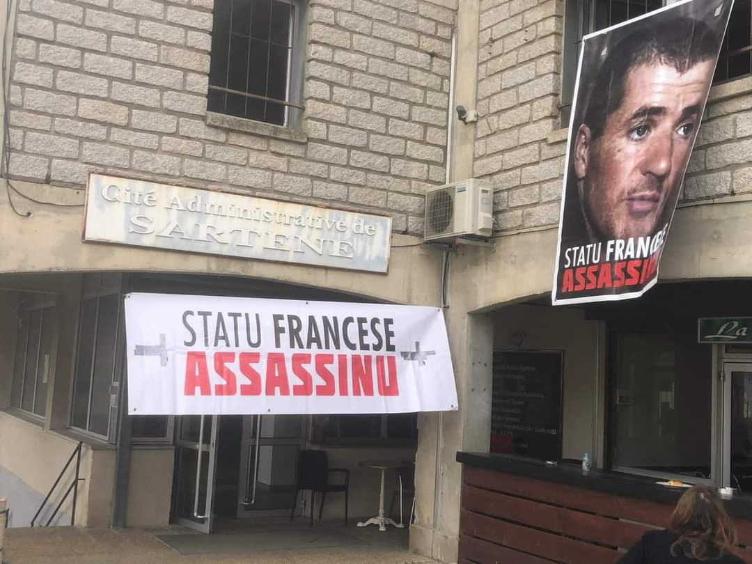 NAZIONE_'s tweet photo. ➡️❌️Occupation en cours des services de l'état : Aiacciu, Bastia, Purtivechji, Sartè.

 ➡️ Ghjustizia è verità per Yvan
 ➡️ Libertà per tutti i patriotti
 ➡️ Ricunniscenza di u populu corsu
 ➡️ Soluzione pulitica per a Corsica https://t.co/f8YkJwTNeL