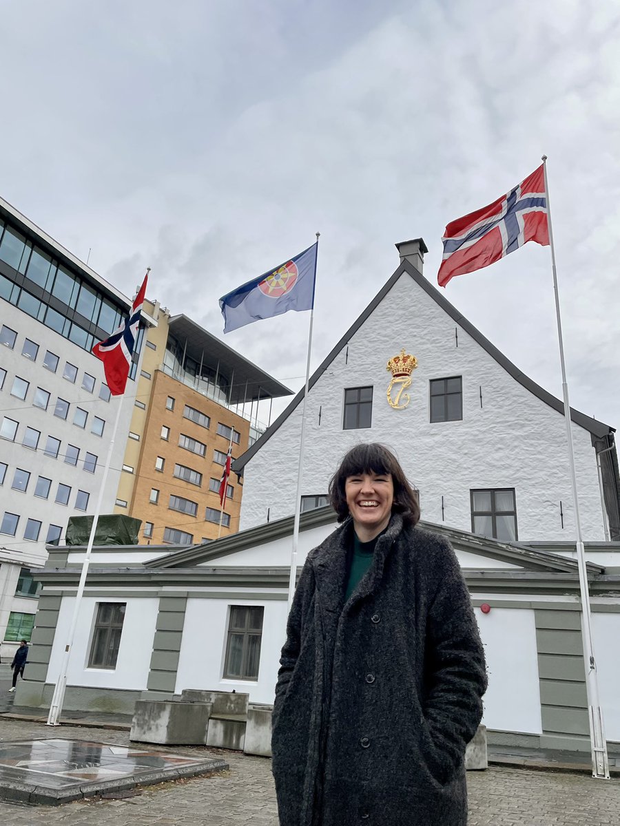 Gratulerer med kvenfolkets dag! Hyvvää kväänikansan päivää!

I dag feires kvenfolkets dag over hele landet, og her i Bergen veiver kvenflagget utenfor Gamle Rådhus 💙💛❤️