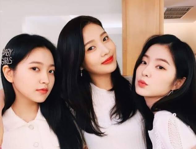 aseuInator's tweet image. get well soon my babies 🥺☹️