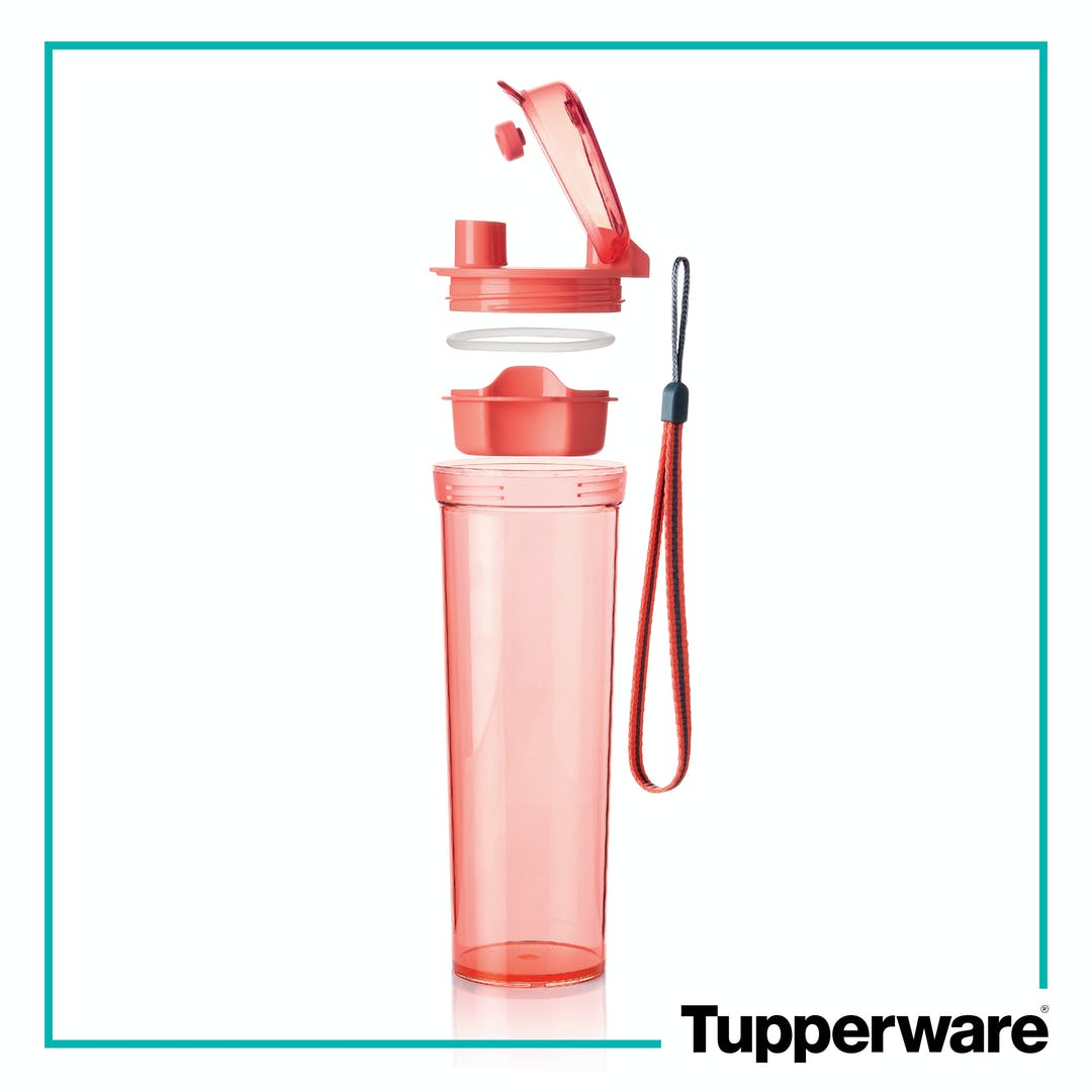 LizziesSpace's tweet photo. Premium Drinking Tumbler 600ml
Liquid and airtight designed with a delicate filter for infusing herbs, small fruit pieces and loose tea leaves.  
https://t.co/ijzUC1j5r8 https://t.co/cFuc97LI6f
#lizziestupperware #TupperwareHarare #TupperwareZim #TriumphantTupper 

$20 https://t.co/mzW1UgTxeL
