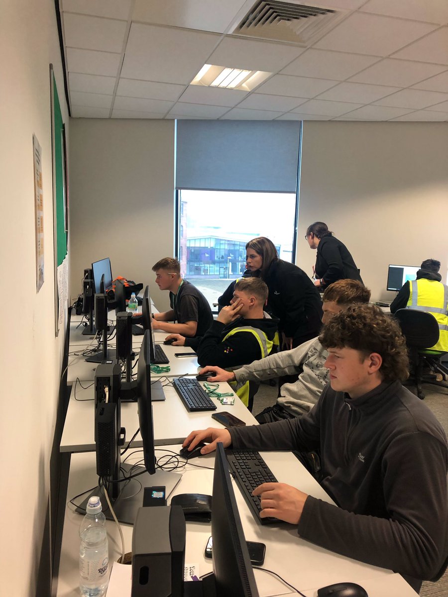It’s great when manufacturers call in to college and deliver CPD to our students <a href="/wienerbergeruk/">wienerberger UK</a> delivering the new All4roof estimating showing students and tutors the new system 
First impression is it’s a game changer <a href="/Sandtoft/">Sandtoft Roof Tiles</a> 👌