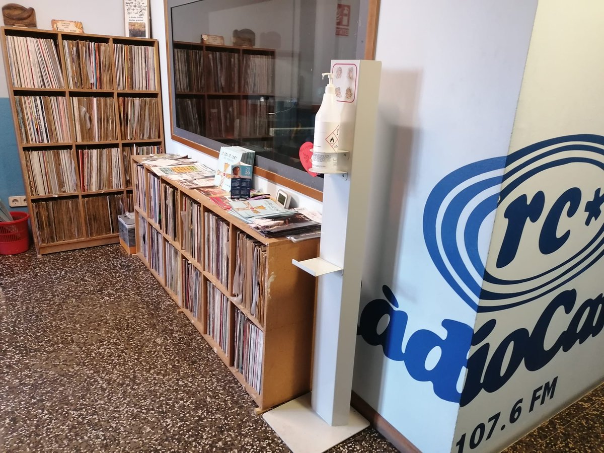 radiocanetdemar's tweet photo. Torna'ns a escoltar!
https://t.co/DLVdeY6PqM
-#Informacions @ajcanetdemar @ccmaresme @tempscanet
-LA CUINA DE L'ÀVIA REMEI: Aprenent a fer #CremaCatalana. S'acosta #SantJosep #DiadelPare i és #tradició preparar-la! @Cossetania
-#Música diversa!
-I a la recta final... @oriolugo https://t.co/a0etGEwxuz