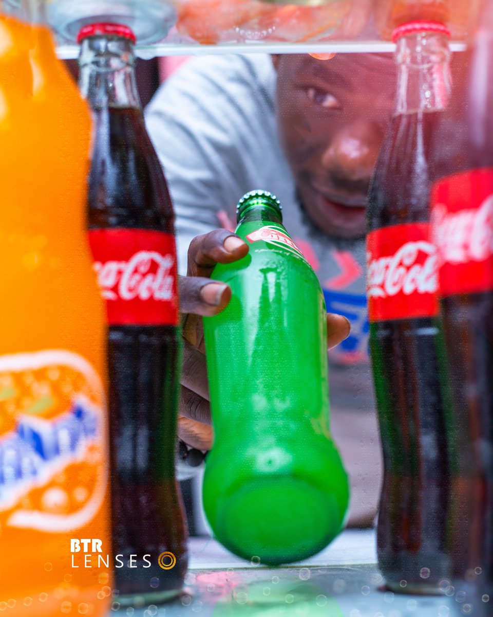 BtrLenses's tweet photo. FROM FRIDGE:
A shot of @westernboi_kazzy trying to steal @cocacola_ng drink from fridge &amp; camera captured him lol.
check thread on how this shot was taken
photo art.
IG: BTR Lenses.
Tiktok: @betawale

#btrlenses #cocacola #cocacolashot #creativephotography  #KAOLA #endsars #phcn https://t.co/Fbf1Nqg8SX