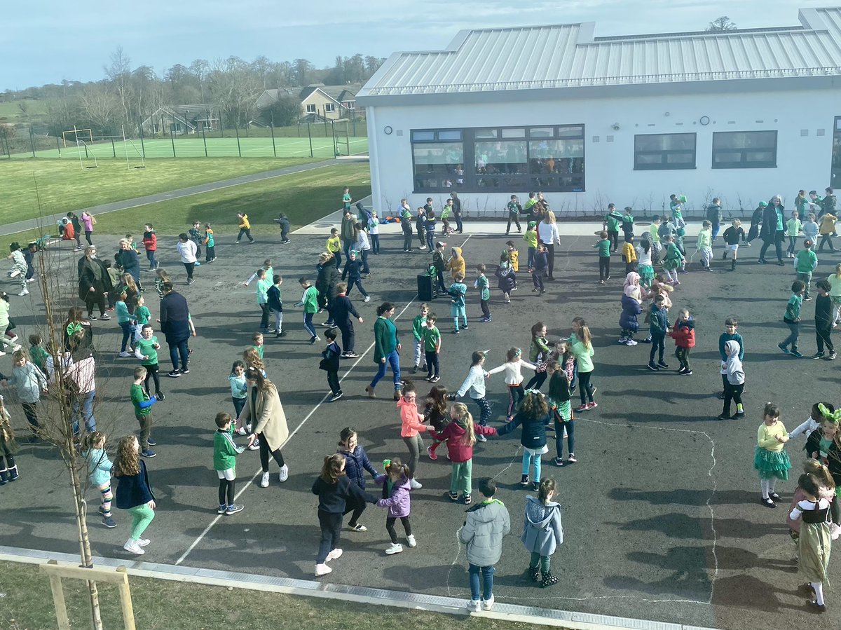 WhitecrossPrim1's tweet photo. Ag damhsa ar an gclós #céilímór #láglas ☘️ 🇮🇪 https://t.co/Yjnj9IDsnx