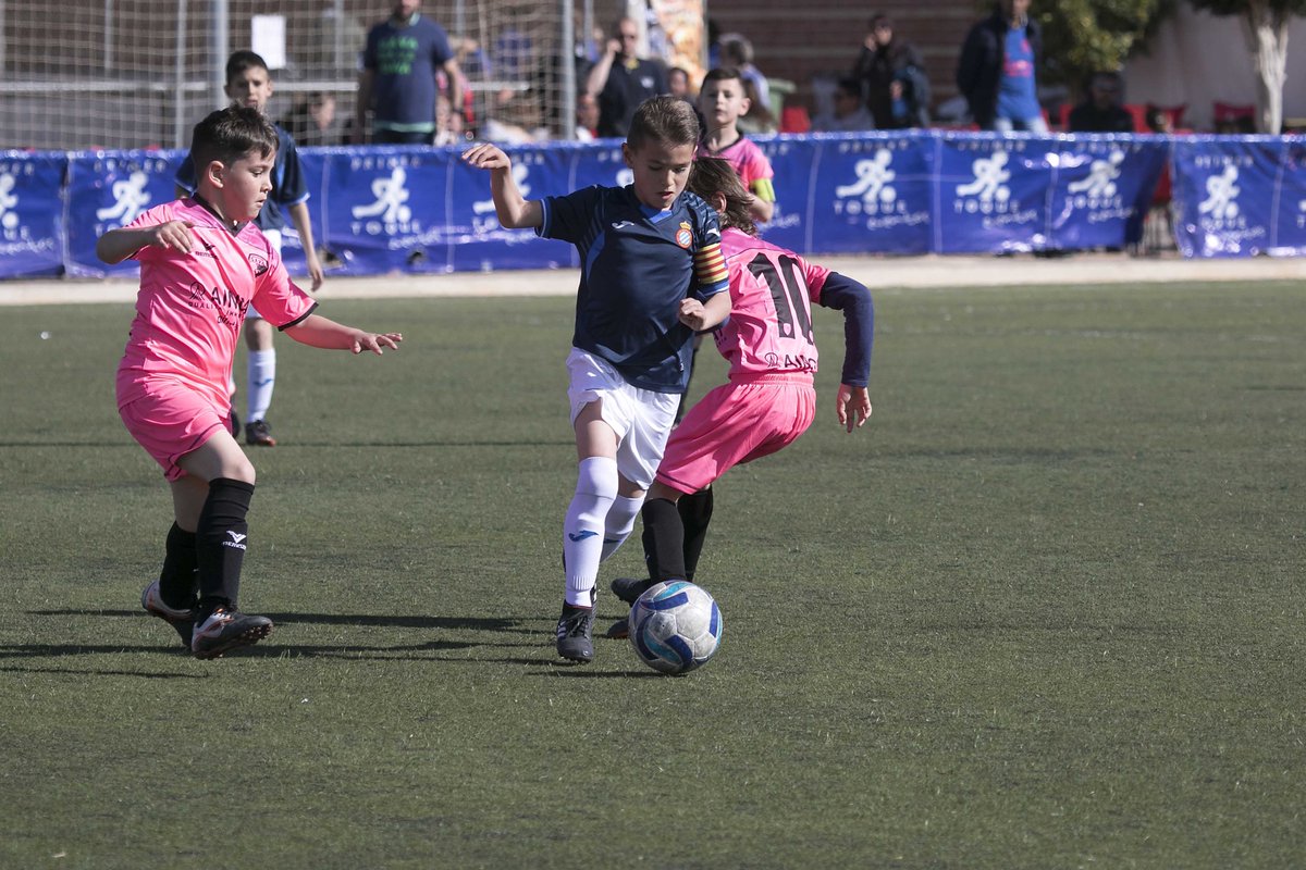 torneoTPT's tweet photo. @CFSANJOSE  parte como favorito en el GRUPO H tras su gran temporada en la Preferente Valenciana. @marcetfootball  y @ColegioSalgui  no se quedan atrás. Mucha intensidad en un grupo que cierra @ComillasCF  C. https://t.co/b6Swuv0MG2