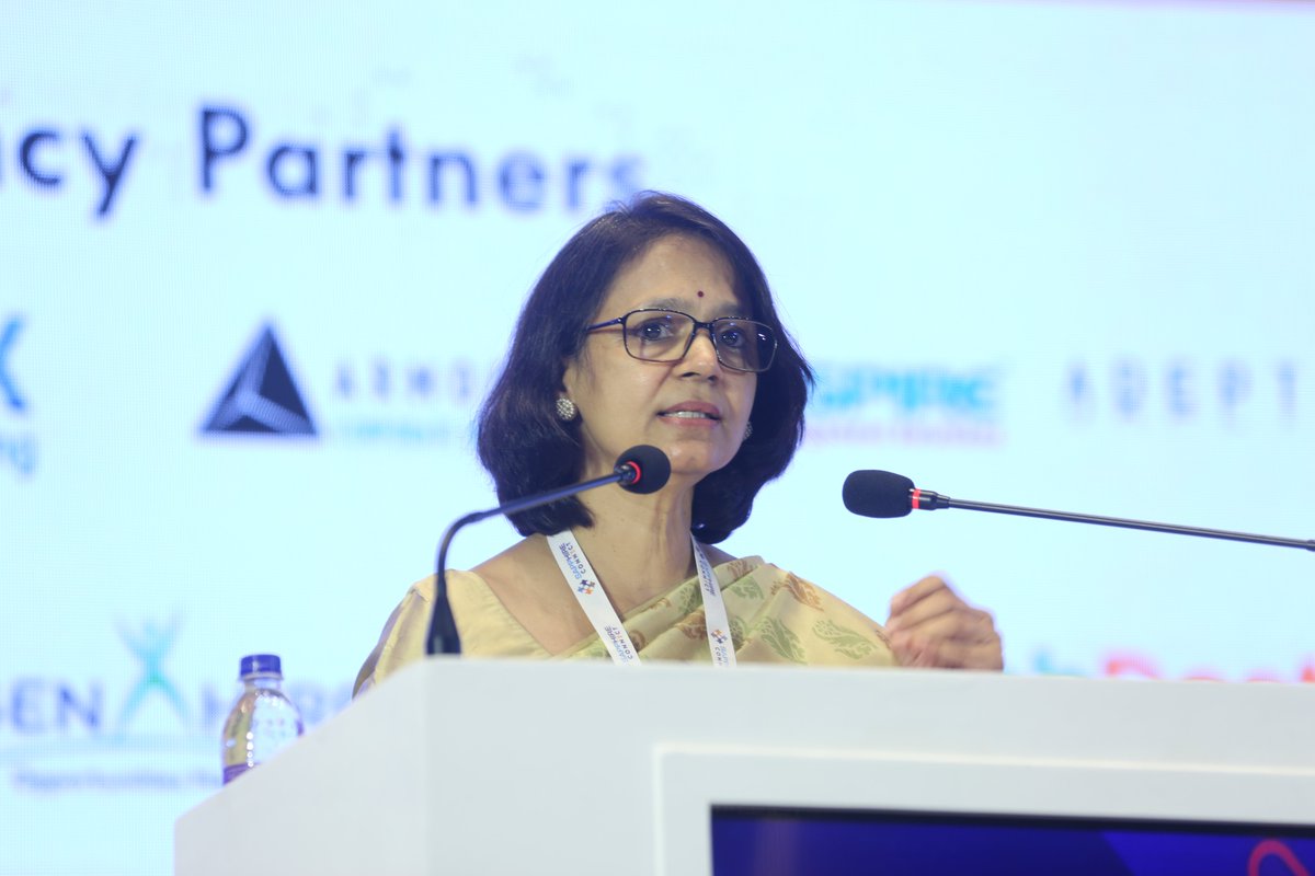 IndiaFirst_Life's tweet photo. "There is nothing right or wrong, it's what works for you!" quoted our MD &amp; CEO, @RMVishakha, while expounding on 'Devising the #FutureofWork through #HRLeaders' at the 2nd Annual #ReThinkHR Conclave 2022. For more #insights, watch: https://t.co/CAvQurXfRF 
#SCRethinkhr #CHRO https://t.co/ebm4fa1g2J