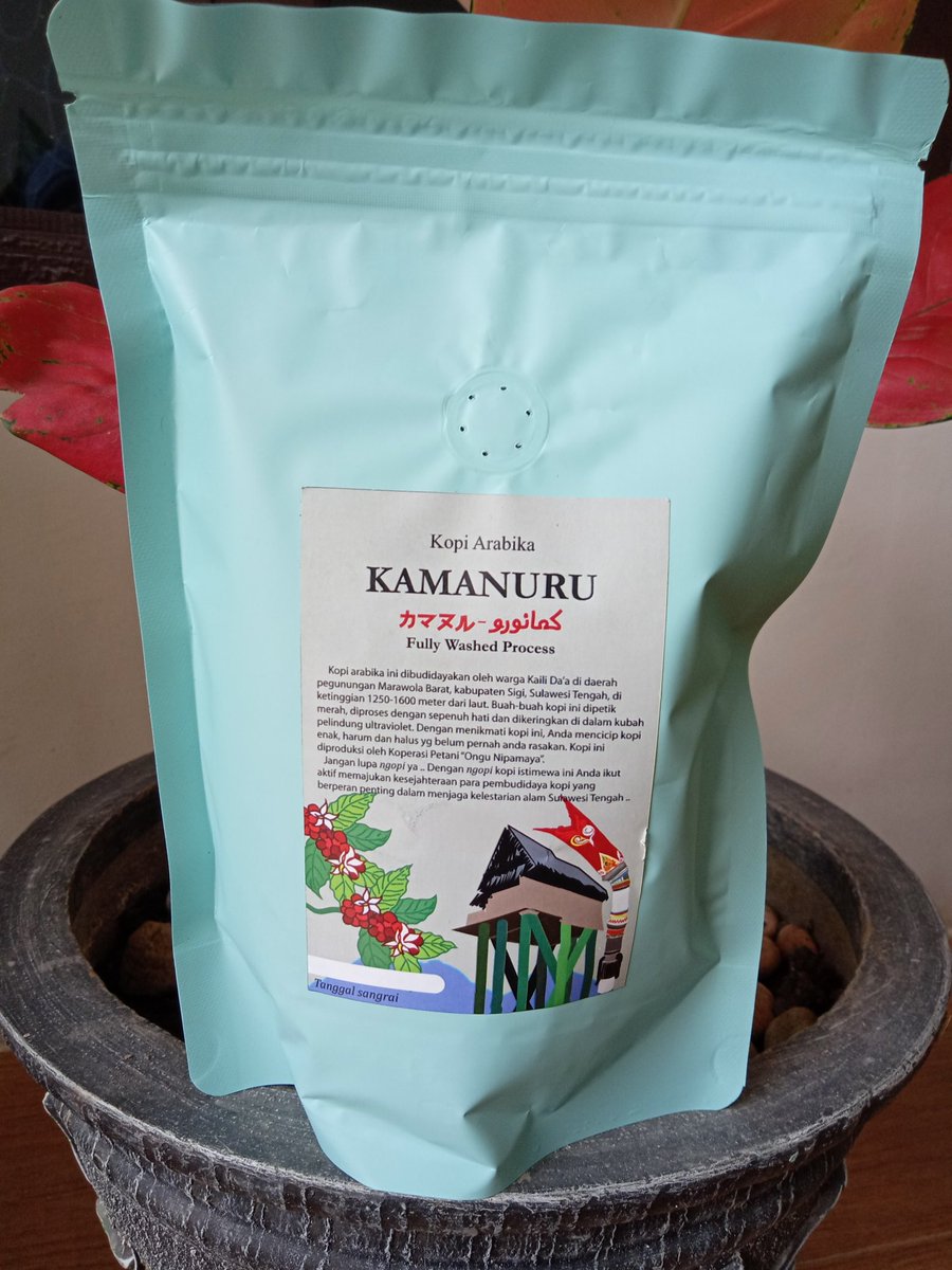 Jannah_Lulu_'s tweet photo. Yang mau pre order kopi Arabica Kamanuru, silakan berkabar kemari. Kopi ini ditanam pada ketinggian 1100 - 1600 mdpl di Pegunungan Marawola, Sulawesi Tengah. Ada juga varian kopi Fine Robusta, Home Blend Arabica Robusta Kamanuru serta Cascara (teh kulit kopi). 
#kopikamanuru https://t.co/Q70LYDoueU