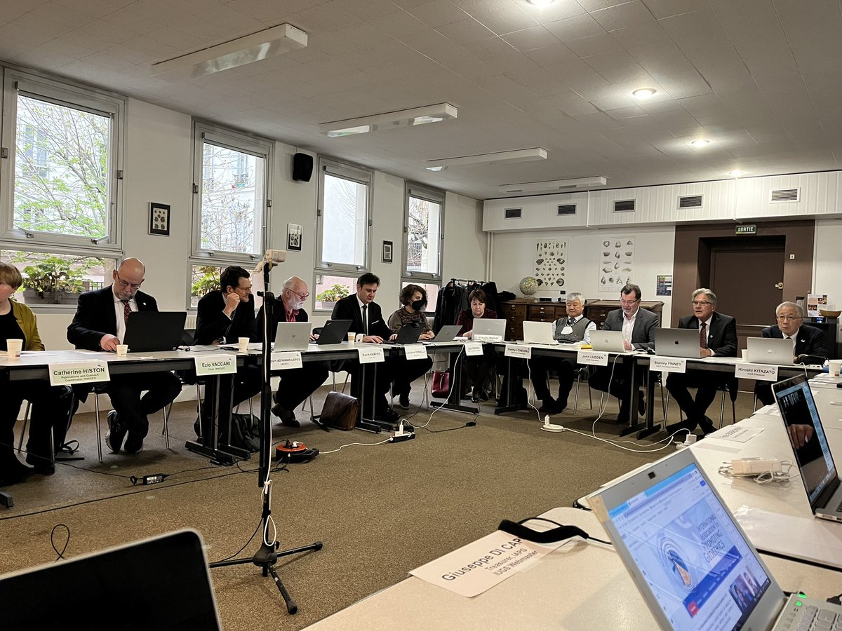 pcordier01's tweet photo. 77th Executive Committee Meeting of the International Union of Geological Sciences https://t.co/1JX80qX0oN