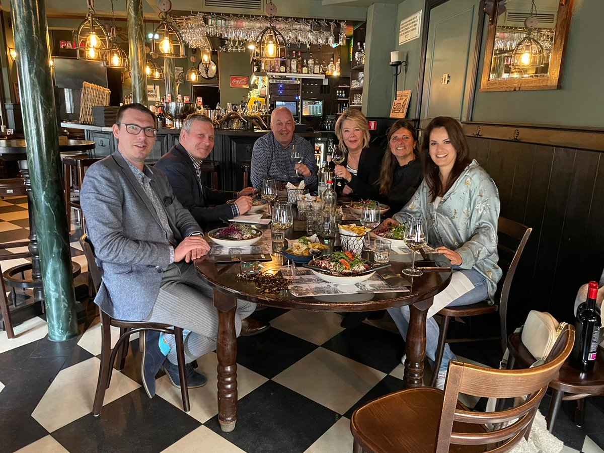 Prijzen online kerstbingo leiden tot verbinding! businessnetwerken.nl/rijnmond/2022/…