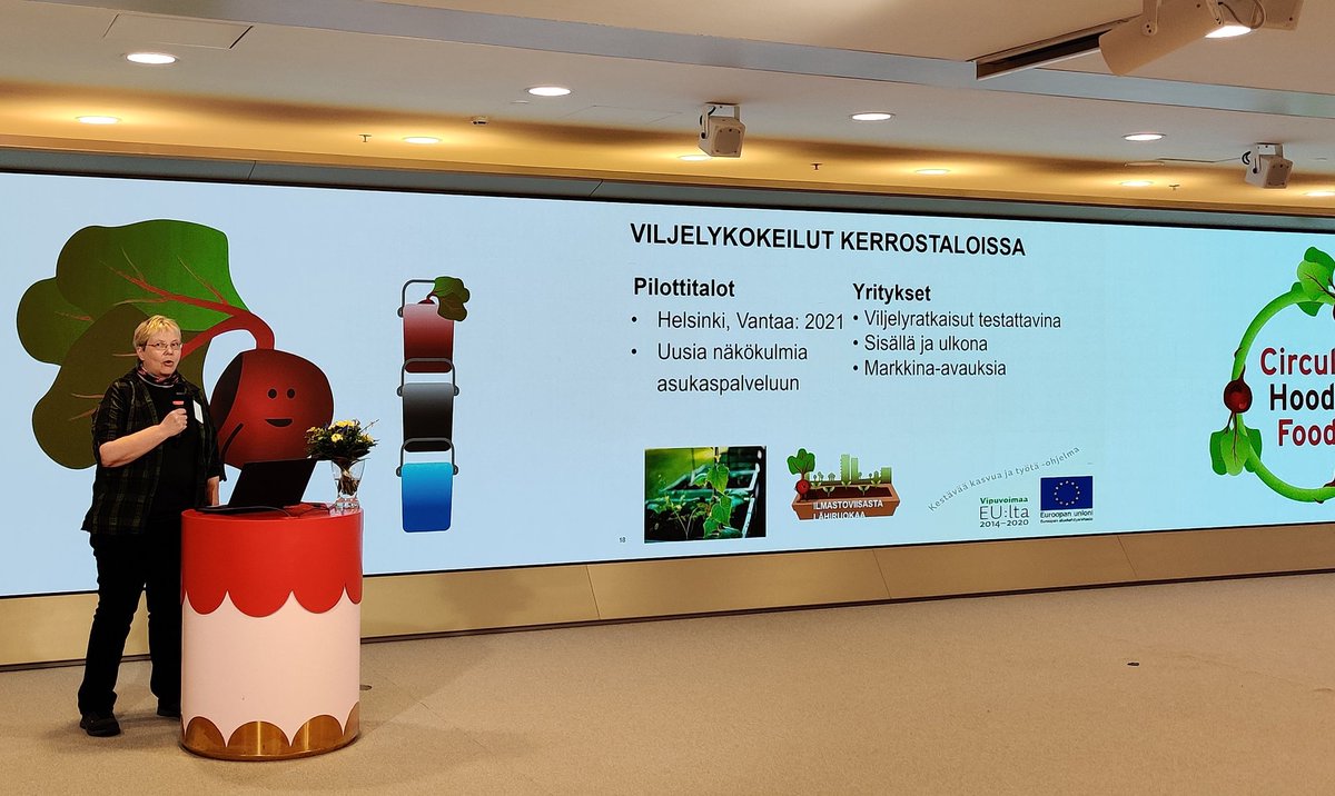 Kuutosaika's tweet image. Kaupunkiviljelyt, ruokahuolto ja ruokahävikki: Käynnissä CircularHoodFood -hankkeen päätöstapahtuma. Ohjelman avasi @spietikainen kiinnostavalla puheenvuorolla ruokapolitiikasta. @hsy_fi @metropolia @VantaanKaupunki @helsinkiuni #circularhoodfood #6aika