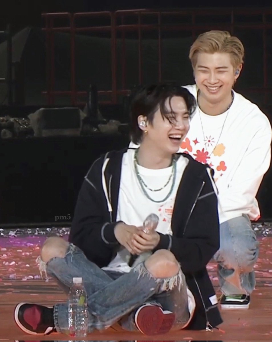 minspics's tweet photo. missing him https://t.co/2lwm9QhSSU