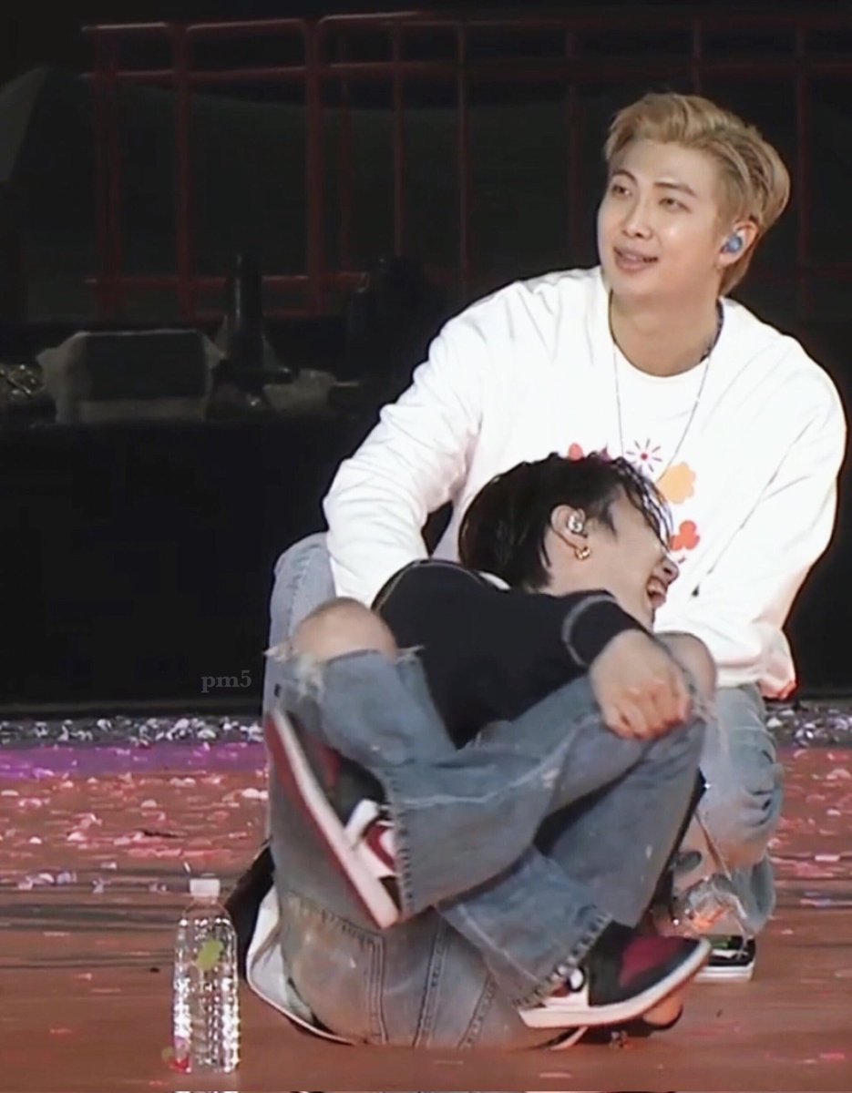 minspics's tweet photo. missing him https://t.co/2lwm9QhSSU