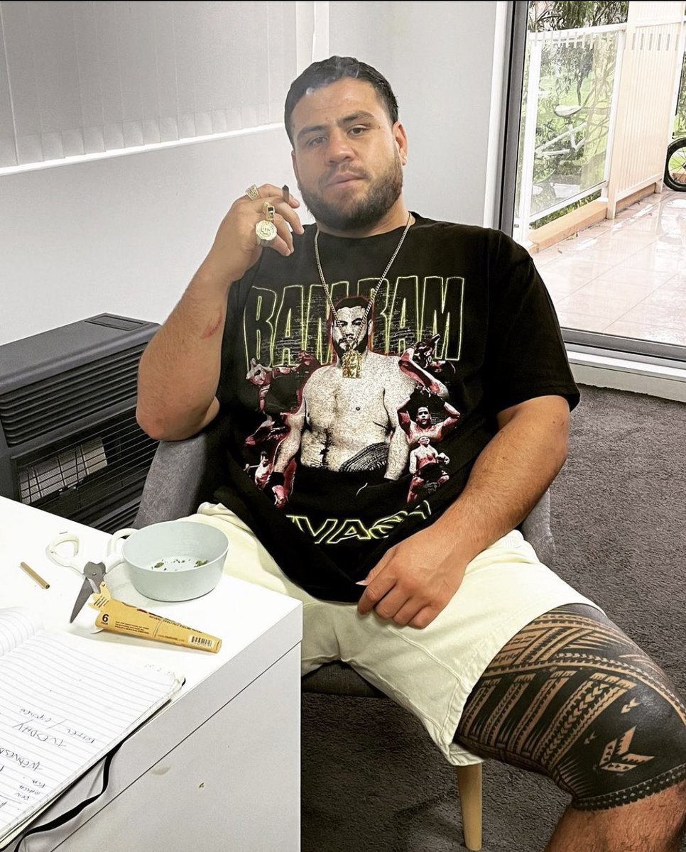HDoumergumedov's tweet photo. You might not like it, but this is what a future UFC Heavyweight Champion looks like https://t.co/EBBtOANaOv