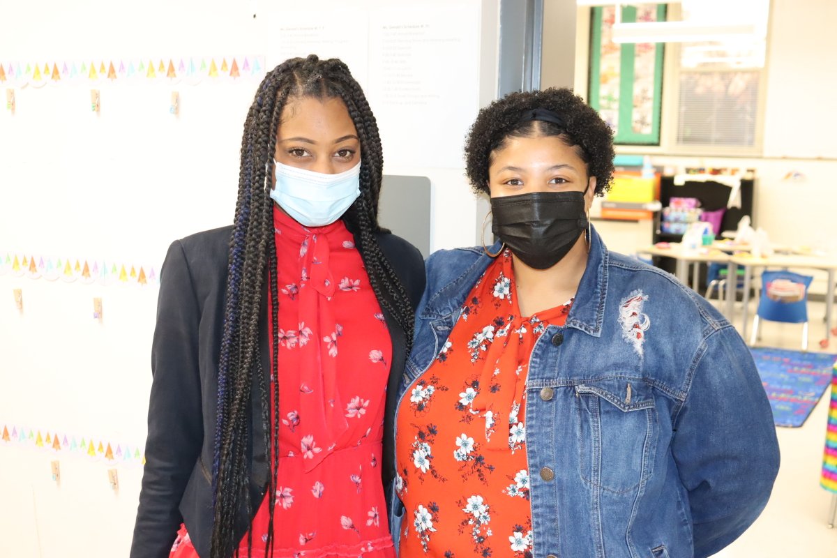 Bluford_STEM's tweet photo. Twin Day @BlufordPeeler ! #BPSpiritWeek https://t.co/l0CrkZsYeI