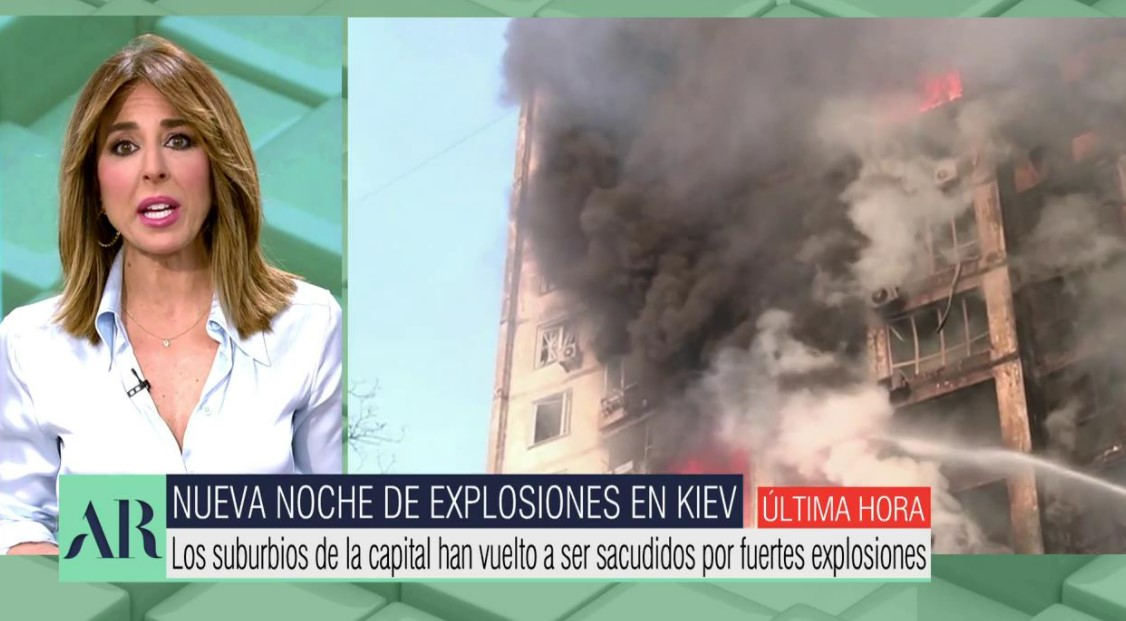 vamosavert5's tweet photo. 21 días de invasión rusa en Ucrania y continúan los bombardeos por todo el país. Zelenski lamenta que Occidente permita esta masacre y pide a sus ciudadanos que se resignen a no entrar en la OTAN. Comienza #AR16M > https://t.co/SLXWZr9ZfU https://t.co/bhqnMb3vqK