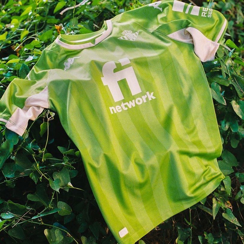 waveyfs's tweet image. Wavey News 🌱 Real Betis &amp;amp; Kappa have linked up for the ‘forever green’ shirt. The kit is made from entirely recycled materials. 📸 @KappaSport_ES