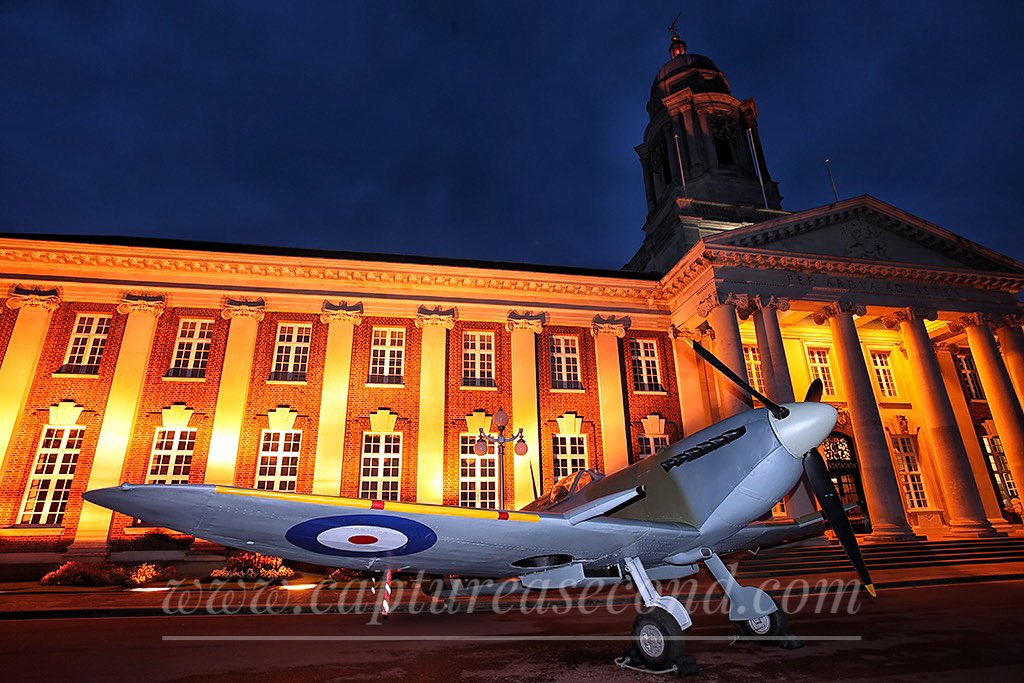 captureasecond's tweet photo. Spitfire out the front of CHOM. #raf #royalairforce #spitfire #rafc #rafccranwell #cranwell #chom #fighter #aircraft #aeroplane #noordinaryjob #aviation #avgeek #captureasecond https://t.co/abK02pmtrC