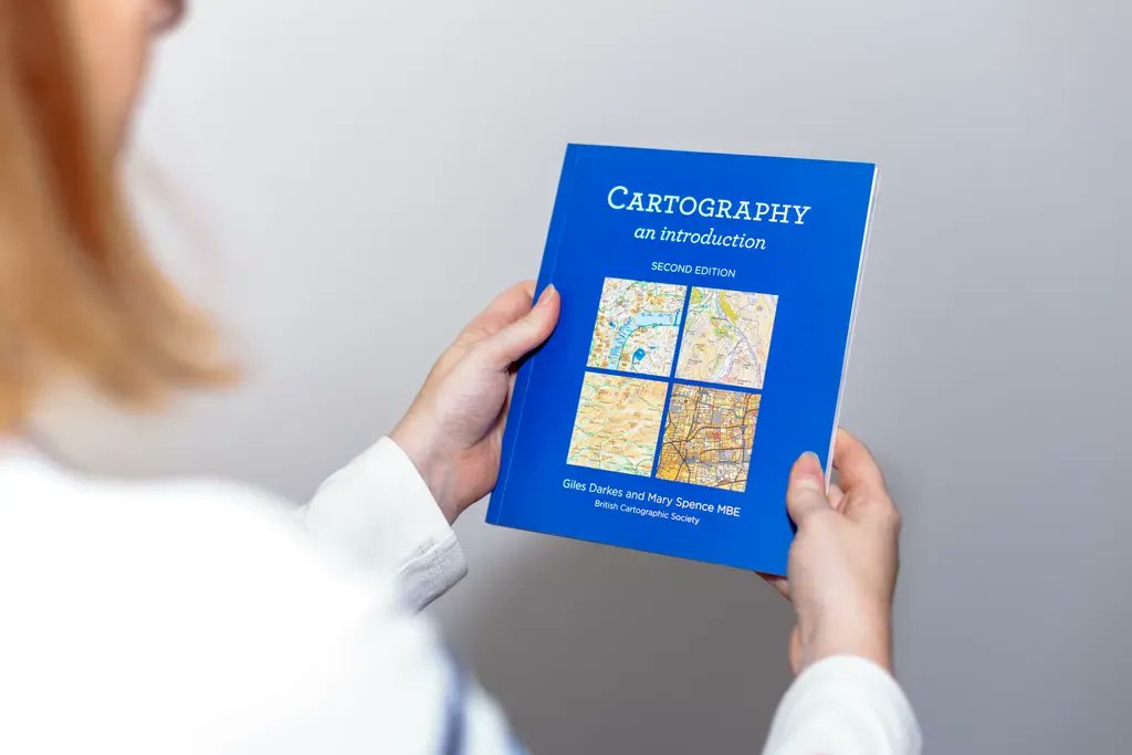 bcsmaps's tweet image. Cartography: an introduction - A practical guide to making better maps, including expanded information about thematic cartography, web mapping and coordinate systems. £10 for members plus p&amp;amp;p.
bit.ly/3q5509F #publications #bettermapping #geoviz #maplines #design #science