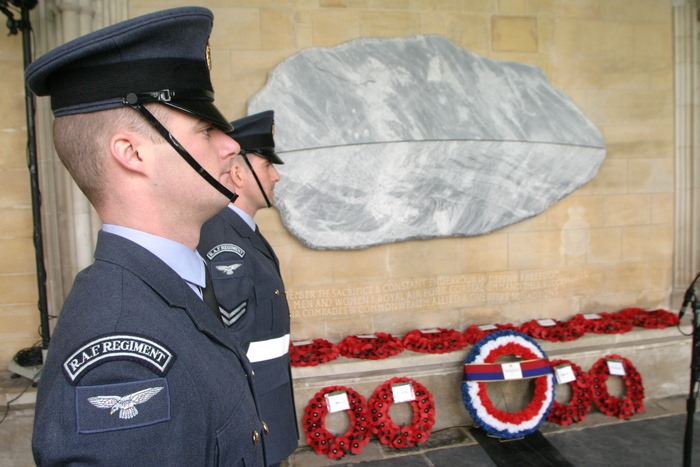 wabbey's tweet photo. HM The Queen dedicated a memorial in the Abbey's south cloister to the RAF Coastal Command #OTD 2004.

A relief carving in light grey Carrara marble depicts the sky and sea.

Discover more: https://t.co/G7hrwDiQSk https://t.co/evDXCNh8XH