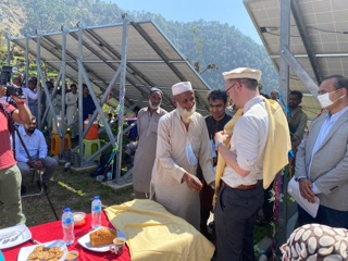 KfW_Islamabad's tweet photo. @AntoniaFePe 1st Secretary at the German Embassy &amp;  KfW Director Mr. Jacobi inaugurated a solar lighting mini-grid at Jabba in Swabi. The mini-grid was developed with @BMZ_Bund funding under the KfW HRE project in KP.
@PPAFofficial @NRSPPakistan #PAKGERClimateEnergyInitiative https://t.co/WoaOET5NUa