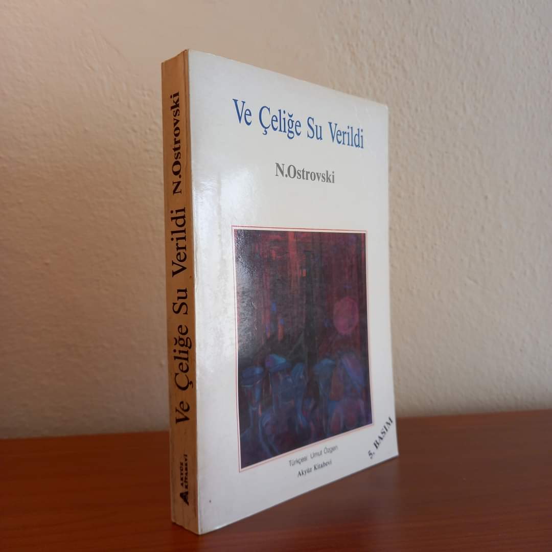 35,00 ₺
(Ücretsiz Kargo)

#VeÇeliğeSuVerildi
N. Ostrovski
Çeviren: Umut Özgen
Yayınevi: AKYÜZ, 1991
Cildi: Karton Kapaklı
Durum: İkinci El
Kondisyon: İyi
Raf Kodu: 2

#NikolaOstrovski #ikincielkitap #dünyaedebiyatı #dünyaklasikleri #ikincielkitap #sahaf #izmirlisahaf